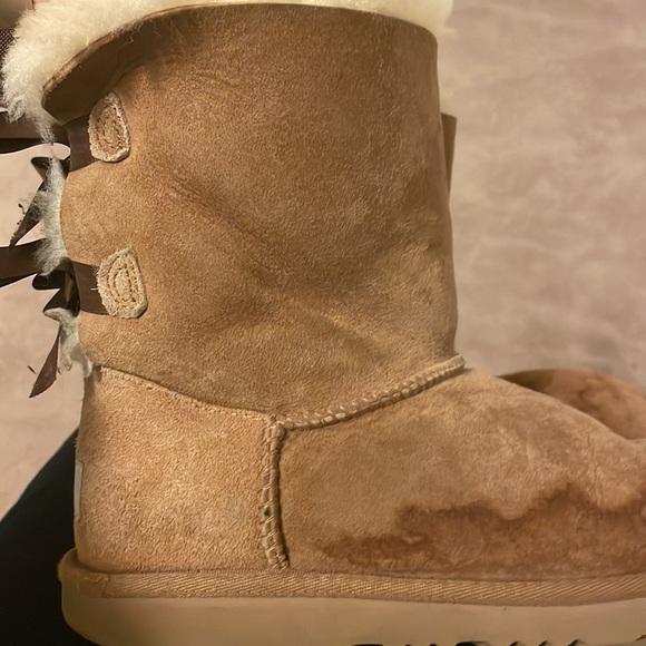 Girls Uggs - Picture 6 of 8